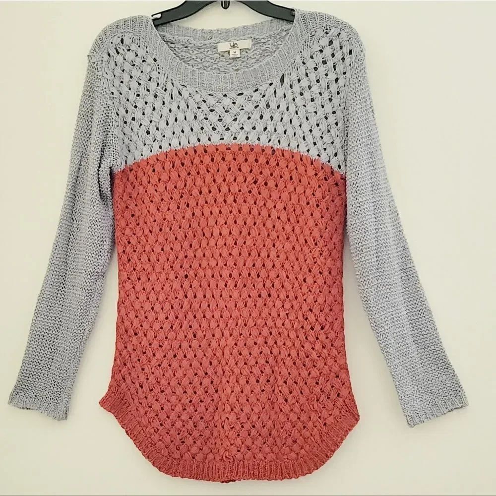 Gray and orange crochet top sz M